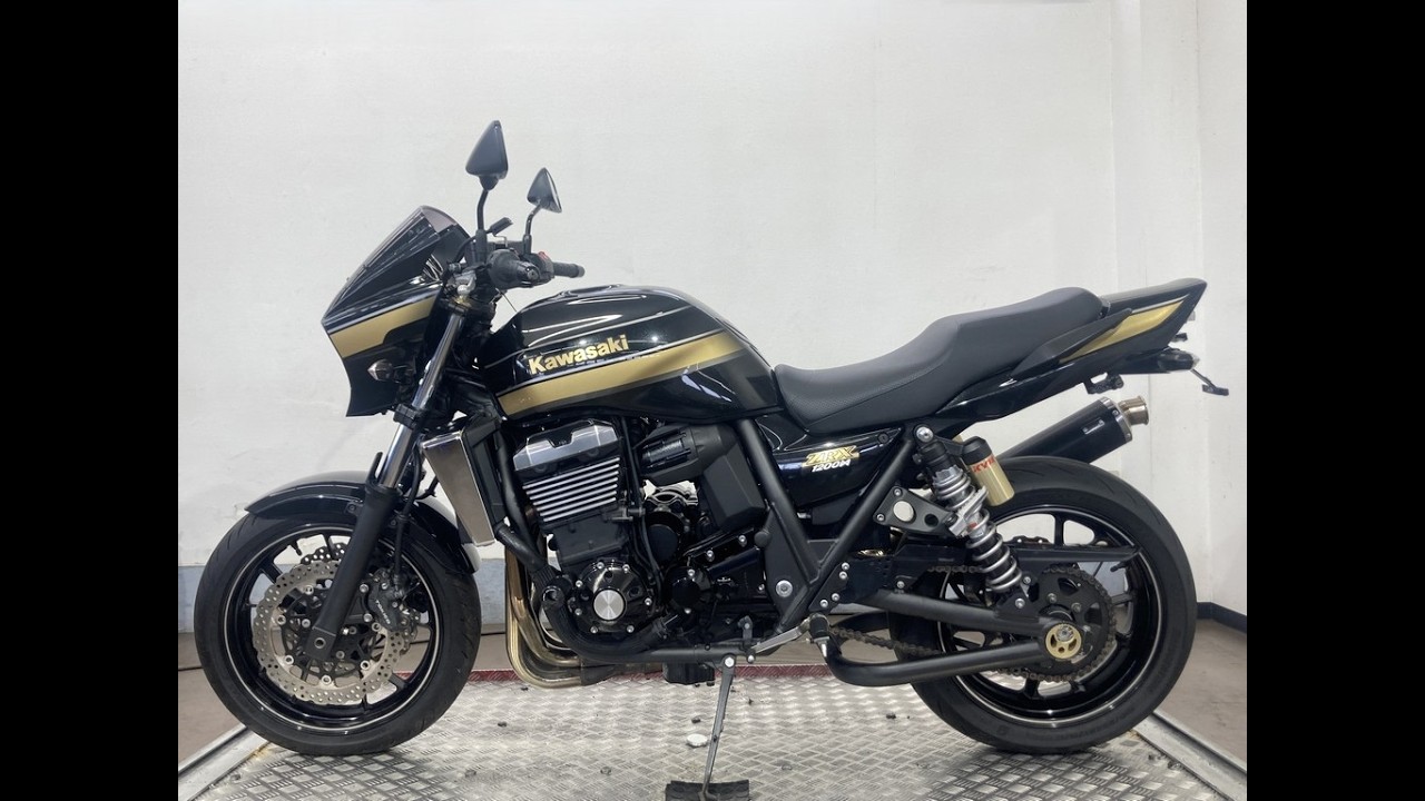 77999 ZRX1200 DAEG - YouTube