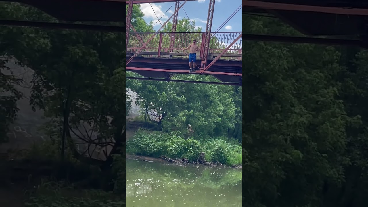 Jumping of old￼ alton bridge ￼(25foot)