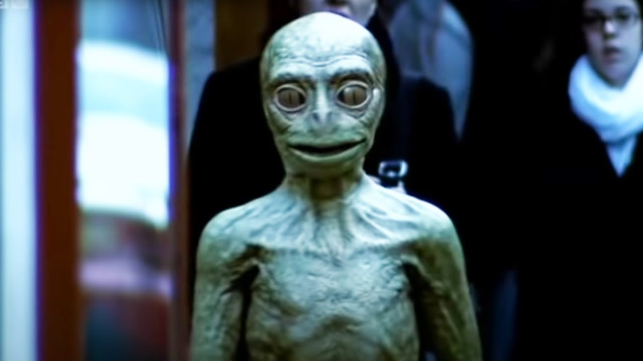 What if Dinosaurs Had Evolved Intelligence? - The Dinosauroid