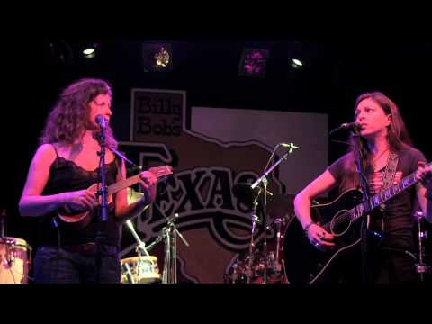 Folk Uke Quatro Momento