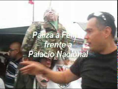 Paliza a Felipe frente a Palacio Nacional