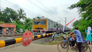 Crazy Girl Close to Train : Passengers Try To Catch The Phone : Emu Local Accelerated At Railgate