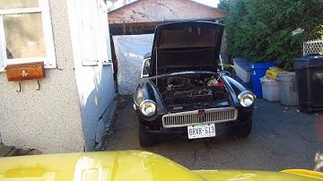 1980 MGB with Weber DCOEs and Crossflow Head