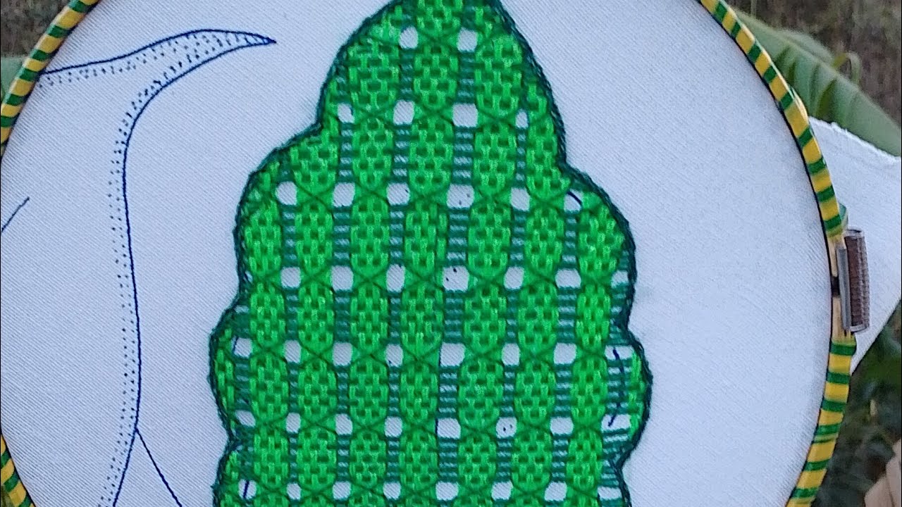 hoja #12 autor Bordando paso a paso con Anayeli.