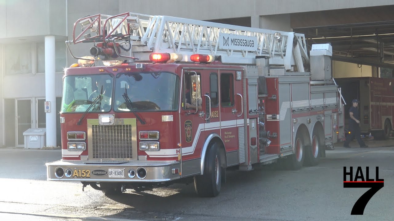 Mississauga Fire & Emergency Services Aerial 152 Responding YouTube