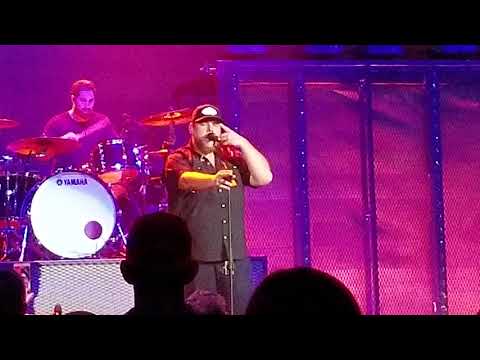 Luke Combs - Houston we got a Problem