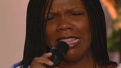 Lynda Randle - God On the Mountain (Live)