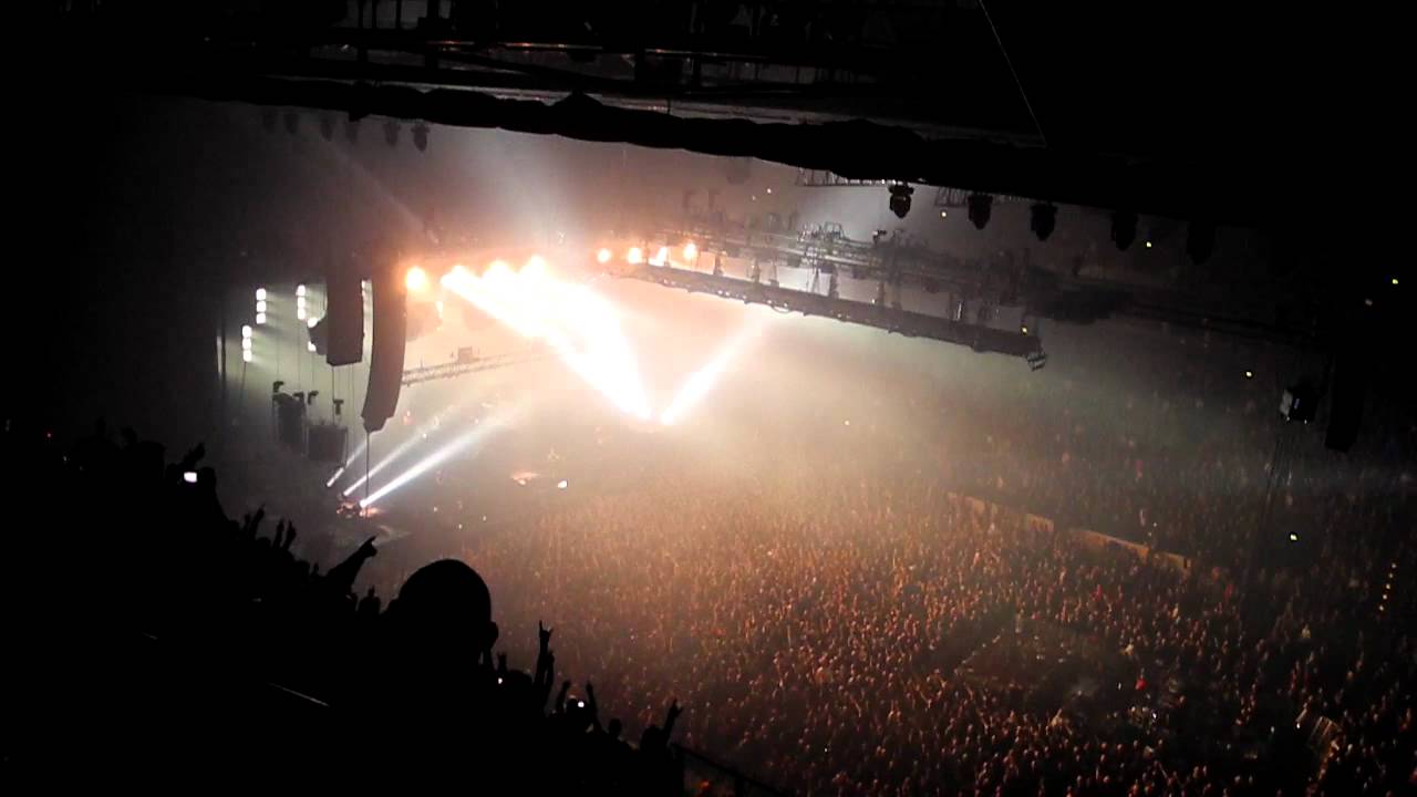 Rammstein O2 World Hamburg 2011 Du Hast Feuerpfeile Uber Publikum Youtube