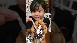 Yo Panda's Soft Serve Bubble Waffle Food Review screenshot 5