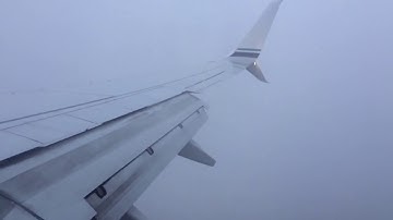 DENSE FOG! Alaska Boeing 737-900ER Landing in Seattle