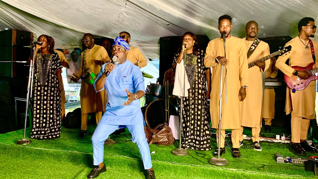 JAW DROPPING PERFORMANCE BY AWESOME TONES BAND LIVE AT FINAL BURIAL CEREMONY IN AKURE 