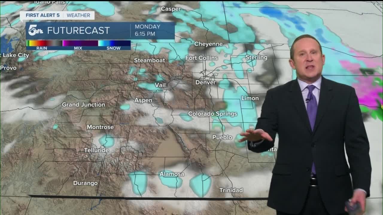 Unsettled end to the weekend, with Sunday night snow showers - YouTube