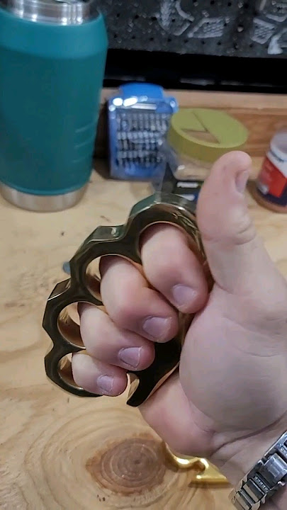 Why you wear brass knuckles like this.  How to wear brass knuckles #brassknuckles #howto #knuckles