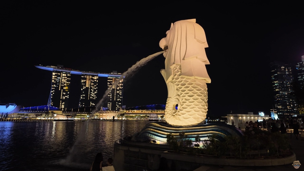 📍【4K】新加坡濱海灣夜景全攻略｜天空樹燈光秀＋金沙水舞秀＋海上 Apple 旗艦店 ✨