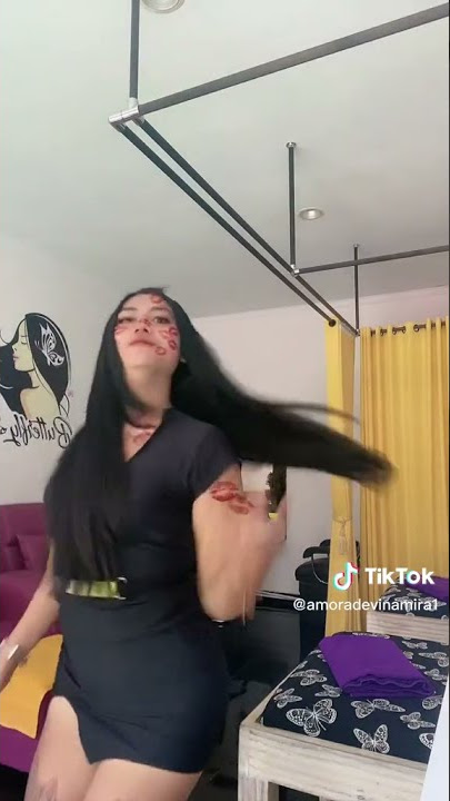 tiktok tante pamer cd