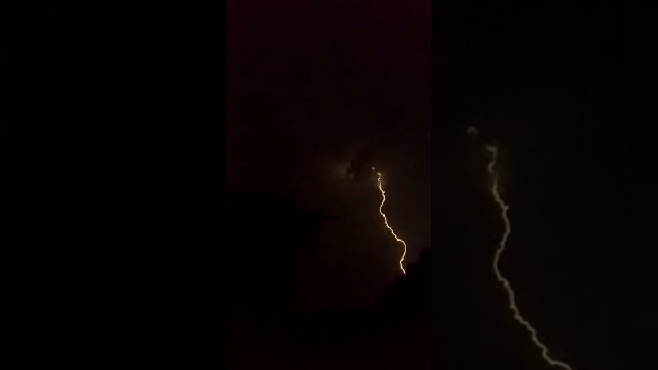 lightning strikes karachi I cyclone about to  🌀 reach Karachi