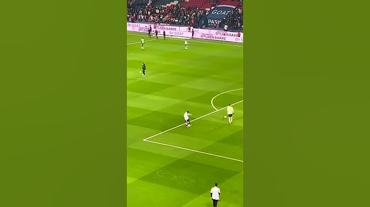 Lionel Messi's first touch 🤤 #shorts