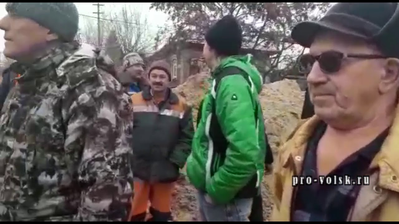 При опрессовке очистных в Вольске "растворился" кусок трубы - YouTube