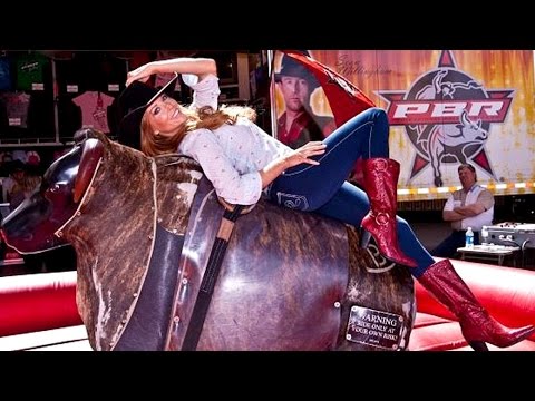 ♉ Cowgirl Mechanical Bull-Riding ������ #FAILS at the Houston Rodeo, Texas ������ - YouTube