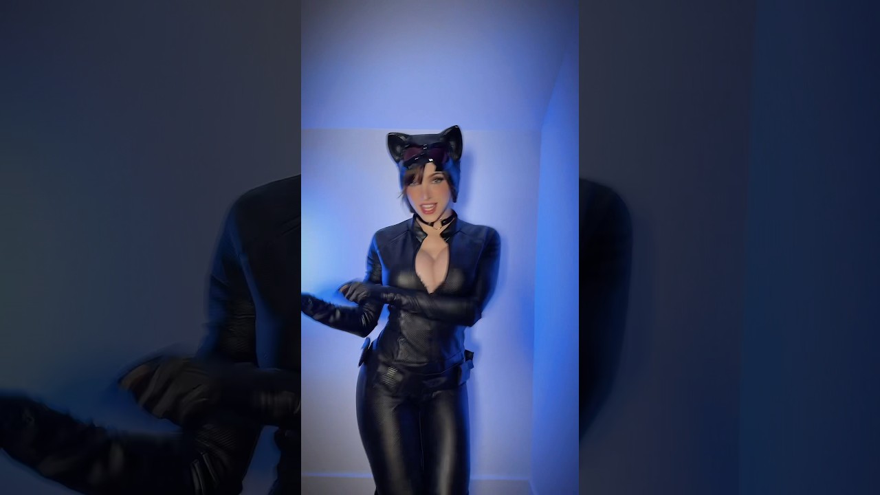 KATSEYE x Catwoman! #catwoman #cosplay #batman #dance #trend #katseye