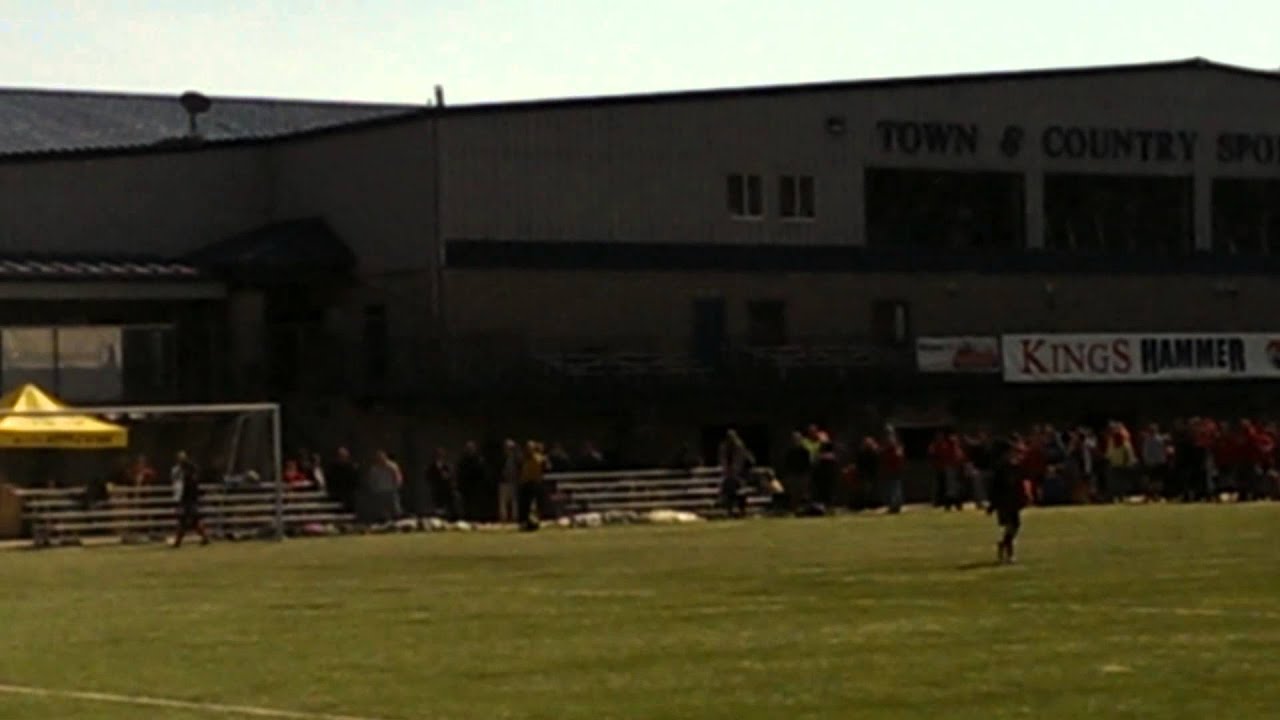 black and grey yeezy 700