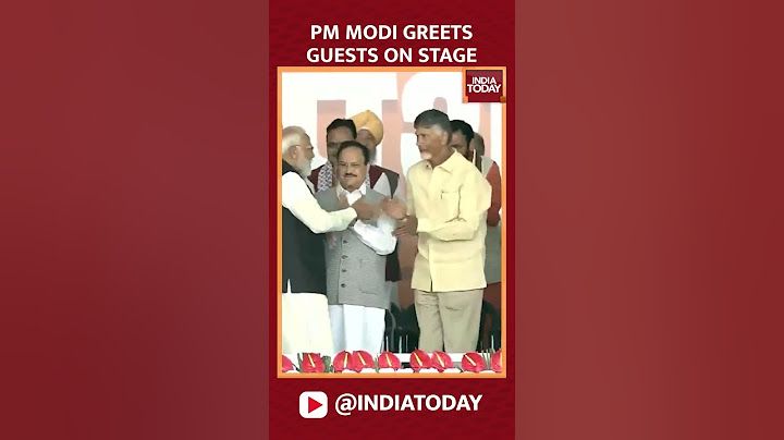 PM Modi Greets Guests On Stage Before Delhi CM Oath #pmmodi #rekhagupta #delhicm #delhicmoath