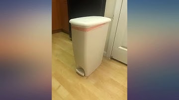 Rubbermaid Stainless Steel Metal Step-On 12G Trash Can for Home and Kitchen, review