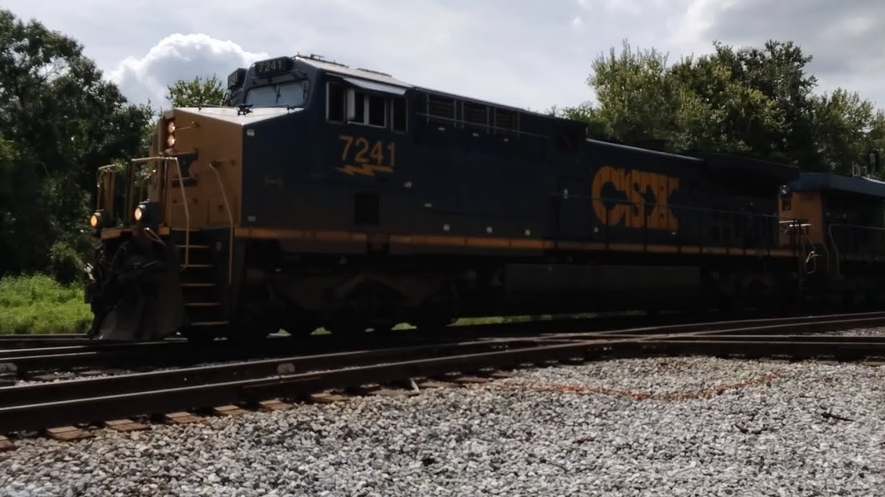 CSX I032 at Crawford 