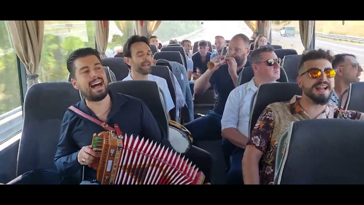 PROGETTO TARANTELLA - TARANTELLA SUL PULLMAN PISA - FIRENZE!