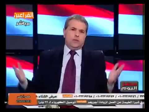 توفيق عكاشة يسب الدين على الهواء مباشرة على جوز نسوان فى طابور العيش