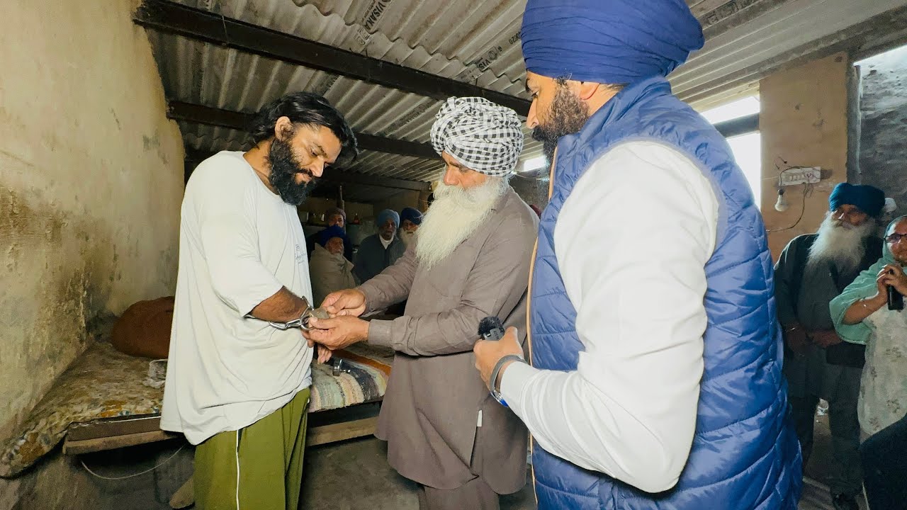 ਦੇਖੋ ਕਿਓ ?? 👉 17 ਸਾਲ ਤੋ ਬਜੁਰਗ ਮਾਂ ਬਾਪ ਨੂੰ ਬੰਨ੍ਹਣਾ ਪਿਆ ਆਪਣਾ ਹੀ ਲਾਡਲਾ ਪੁੱਤ ॥ ਪਿੰਡ ਕਪੂਰ ਜਿਲਾ ਜਲੰਧਰ ॥