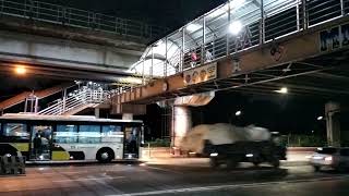 3Am Edsa Nepa Q-Mart Carousel Bus Stop