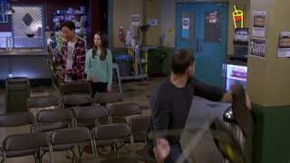 Community - Jeff Throws Chair