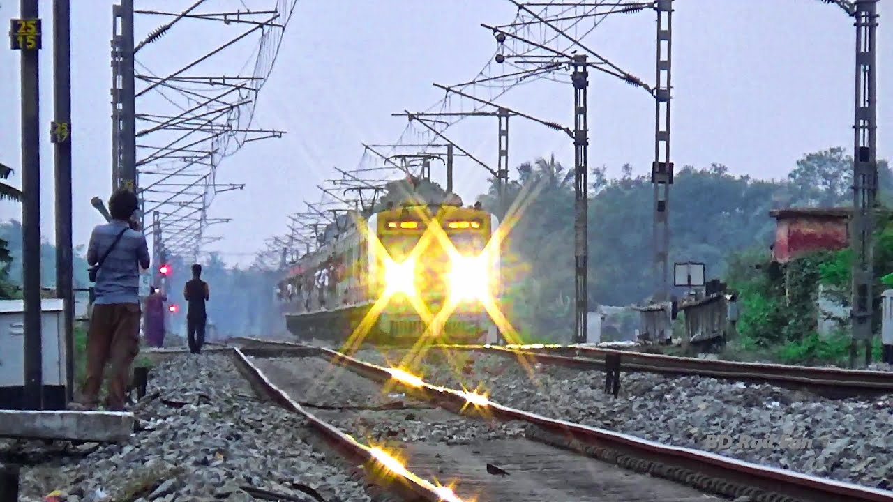 Lighting show of Local Train & Express Train || Katwa-Howrah Local ...