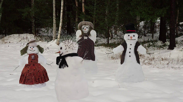 Lumiukkoperhe, A Snowman Family