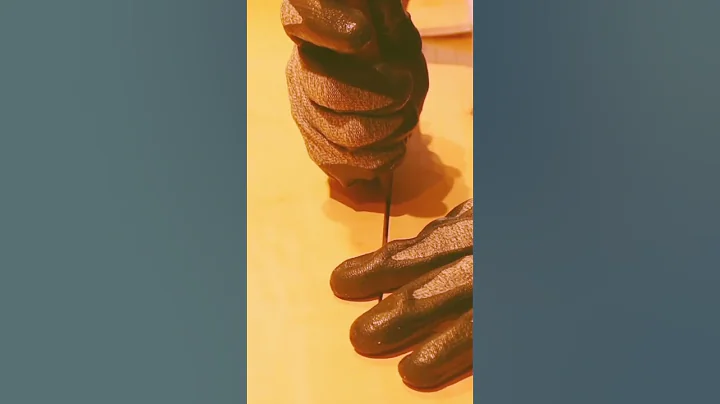 Making a leather bag Leather work! #leathercraft #leatherworks #deepgreen  #leather#가죽공예 #가죽가방만들기