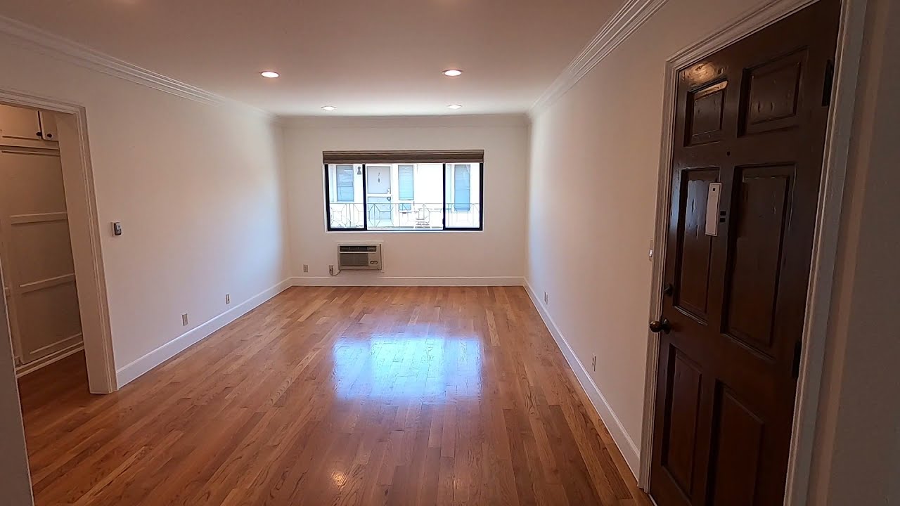 PL9482 - Upscale Upper 1 Bed + 1 Bath Apartment For Rent (West Hollywood, CA)