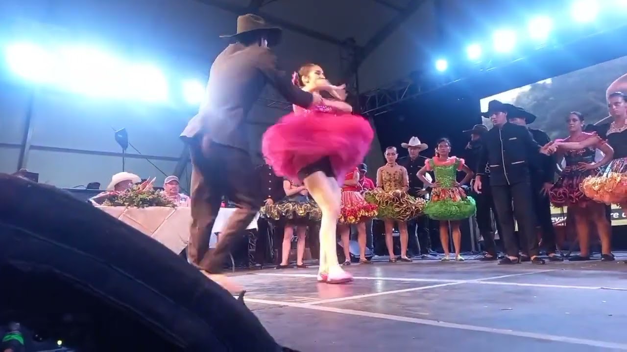 parejas de baile JOROPO  máquinas 👊👊