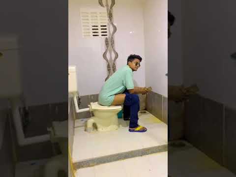 Mumbai ka king Toilet me😂😂😂 #shorts