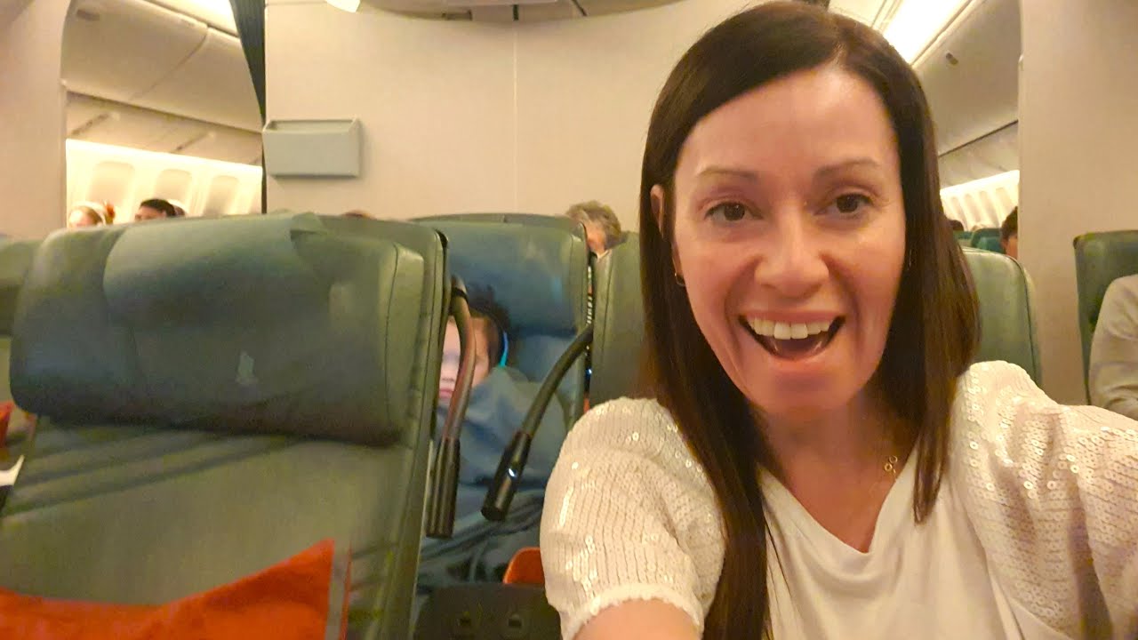 Singapore Airlines Premium Economy | Melbourne to Singapore | Boeing 777 Aircraft #sqpremiumeconomy
