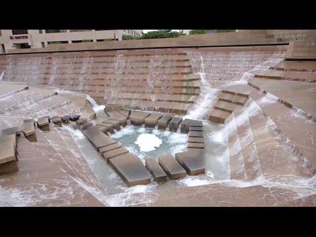 are dogs allowed at the fort worth water gardens