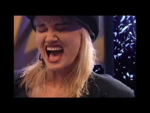 Walk The Moon — Walk The Moon - Daddy's Comin' Home (Alain Johannes & Natasha Shneider First Band))