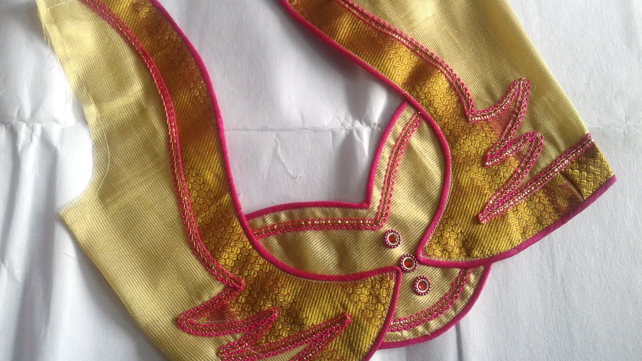 blouse design back side image for paithani
