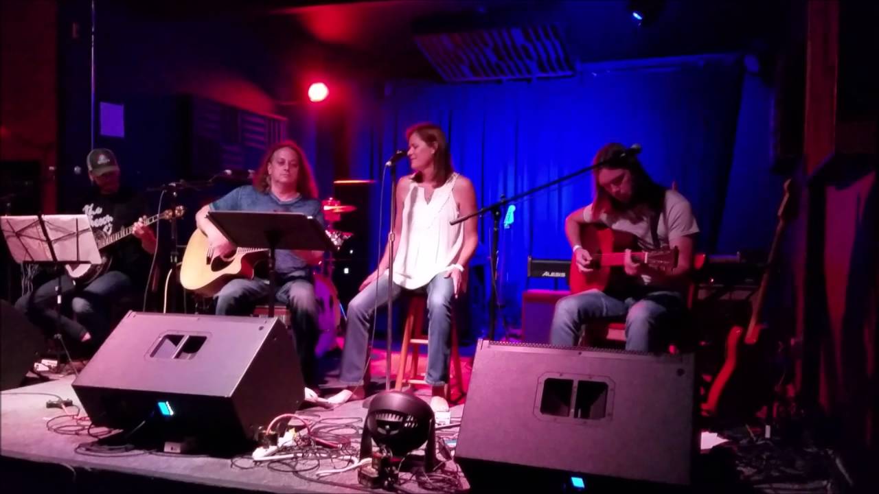 Rose Ridge - Screen Door