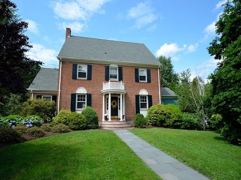 76 Rockledge Dr, West Hartford, CT home video tour