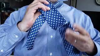 Green Livin Girls - How to Tie and Necktie