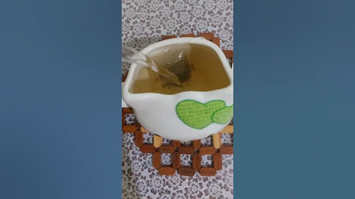 A woman is like a tea bag, you never know how strong she is until you put her in hot water - DayDayNews