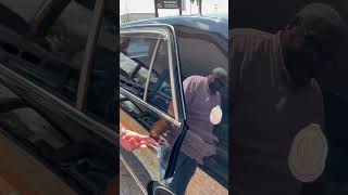 Toyota Century soft close (passenger side rear door) screenshot 4