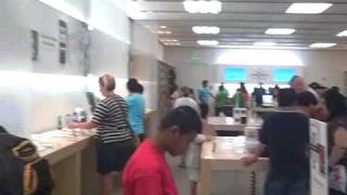 Ron Martin - Economy at the Apple Store 6