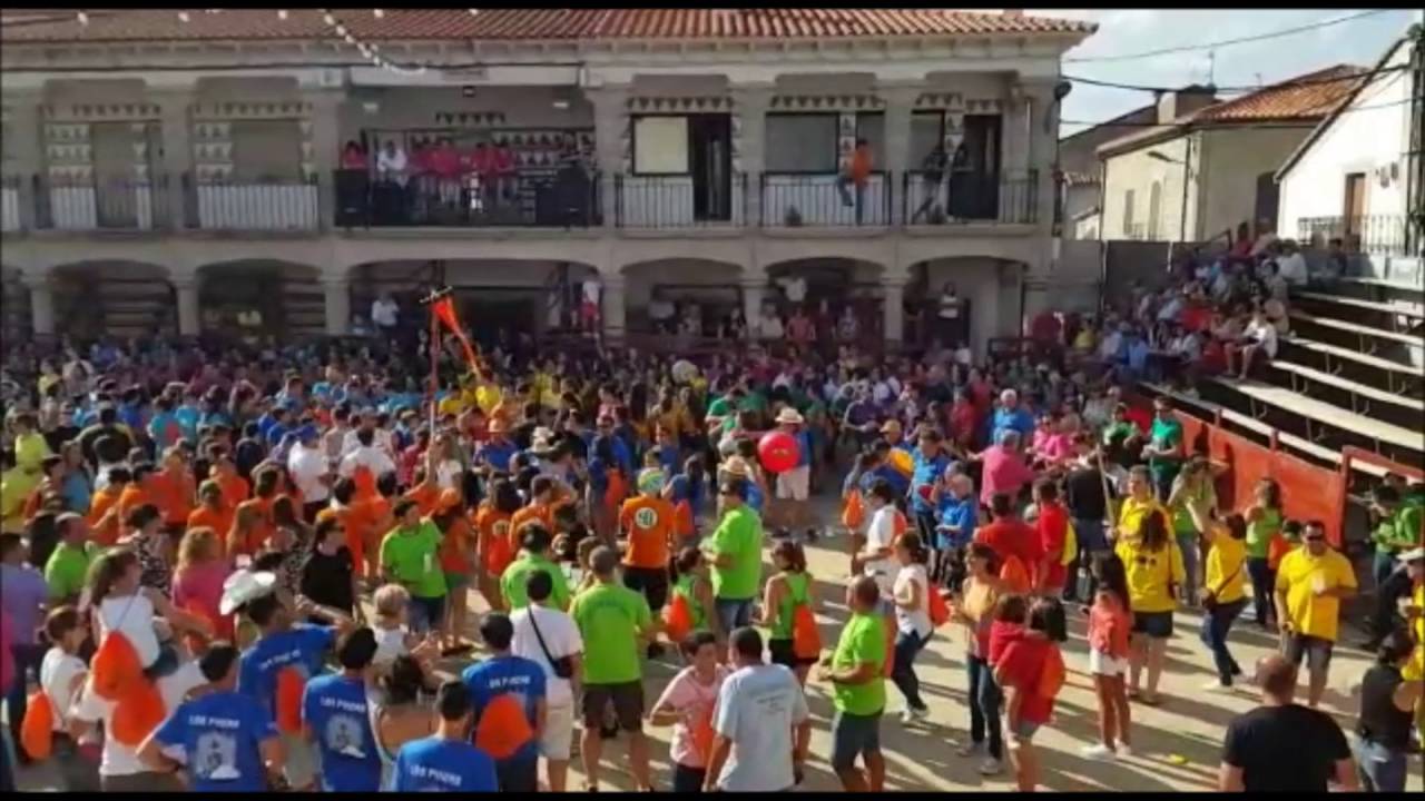 Fiestas De Villavieja De Yeltes 2022 Chupinazo festivo en Villavieja de Yeltes - YouTube